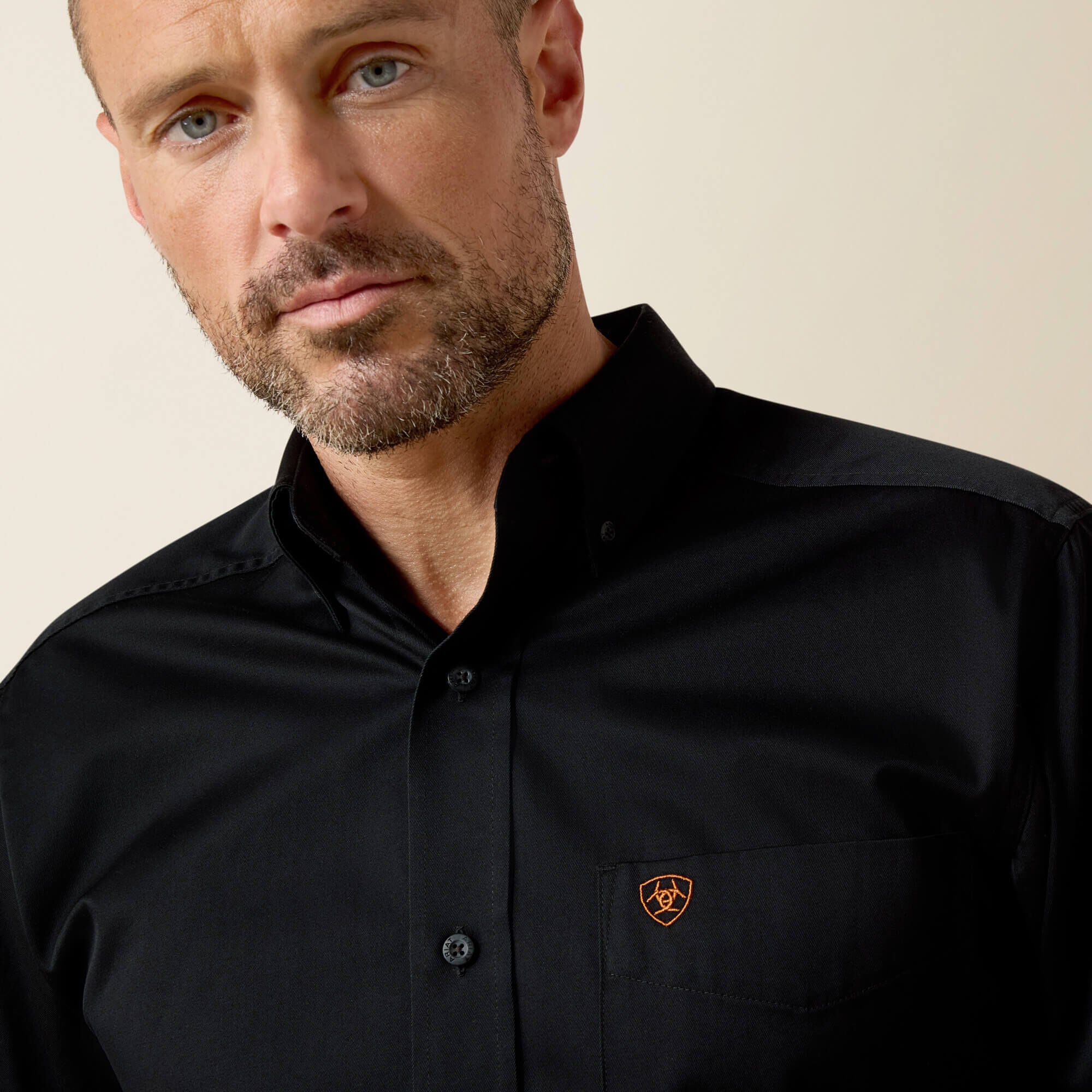 Ariat Solid Twill Fitted Shirt Men