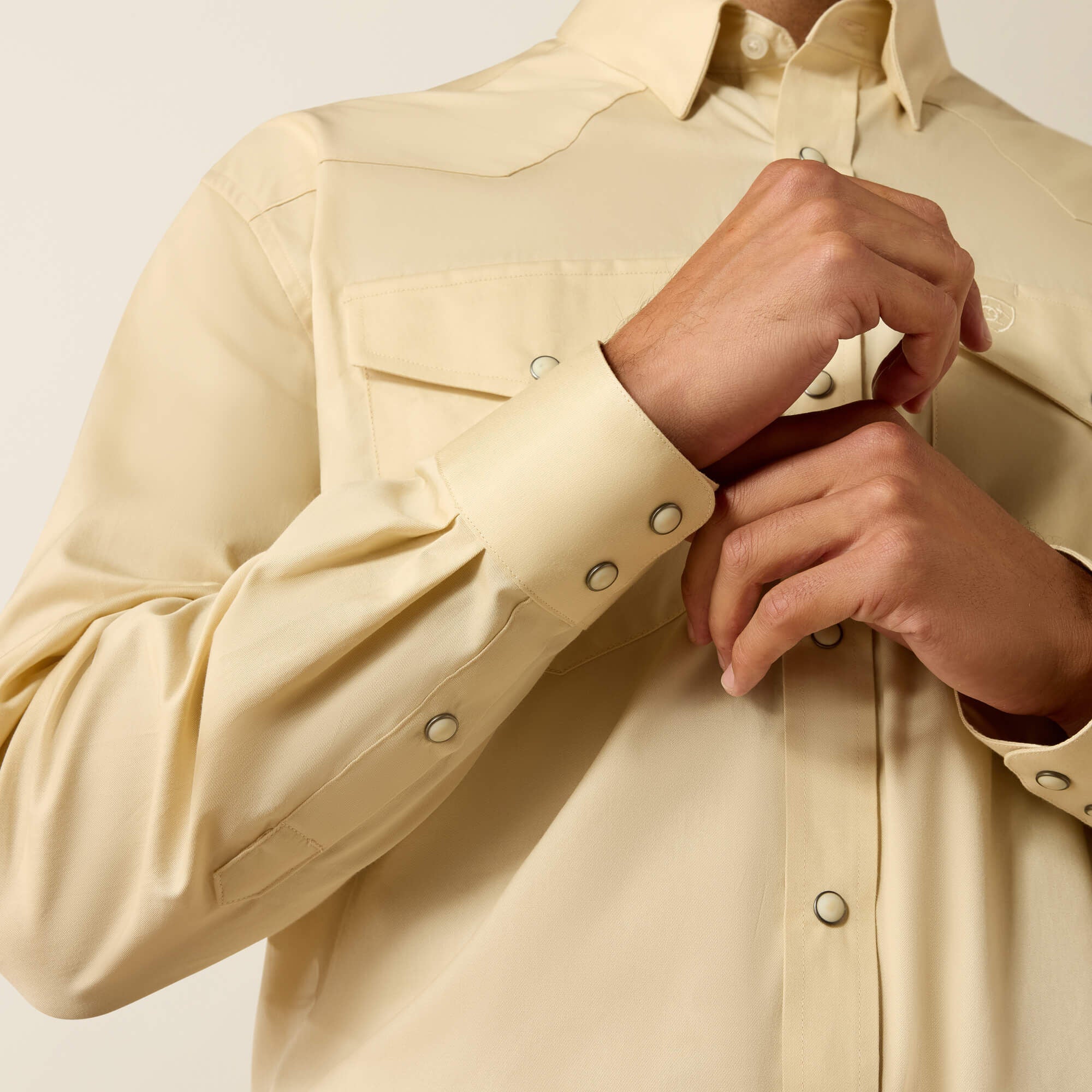 Ariat Lightweight Twill Classic Fit Snap Shirt Men