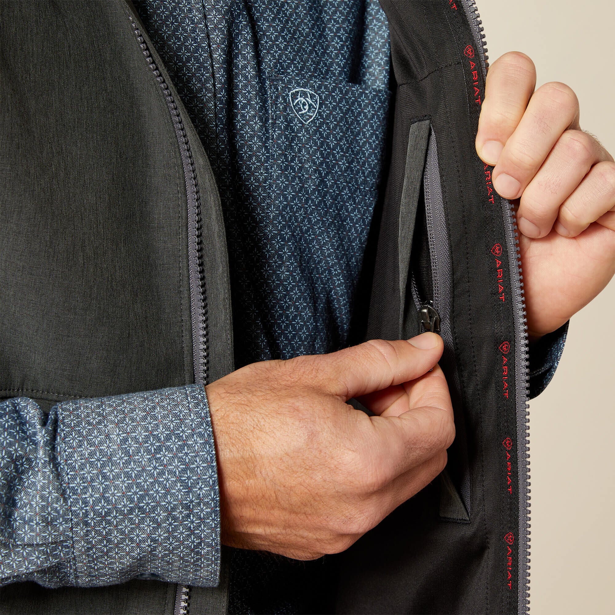 Ariat Logo Softshell Vest Men