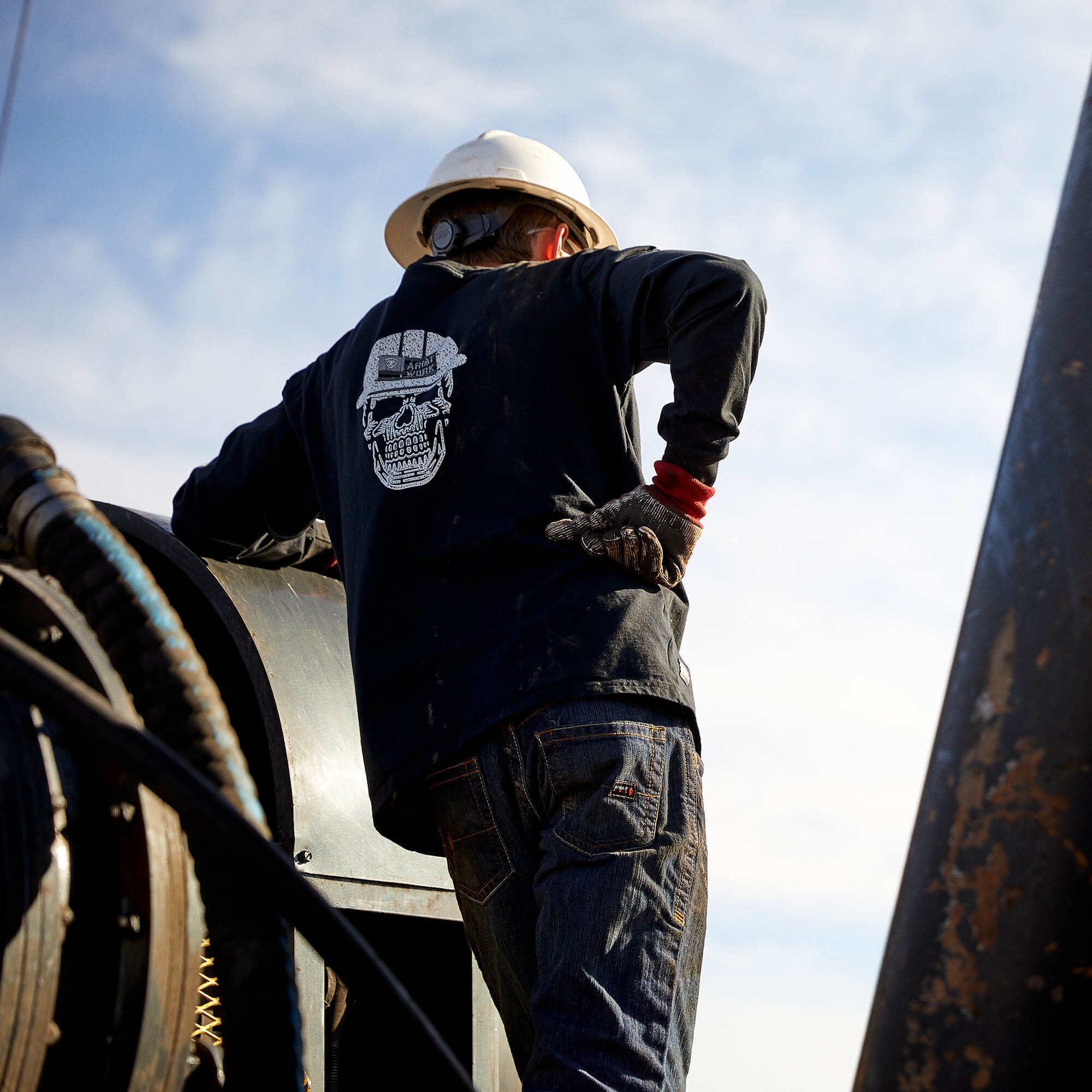 Ariat FR Roughneck Skull Logo T-Shirt Men
