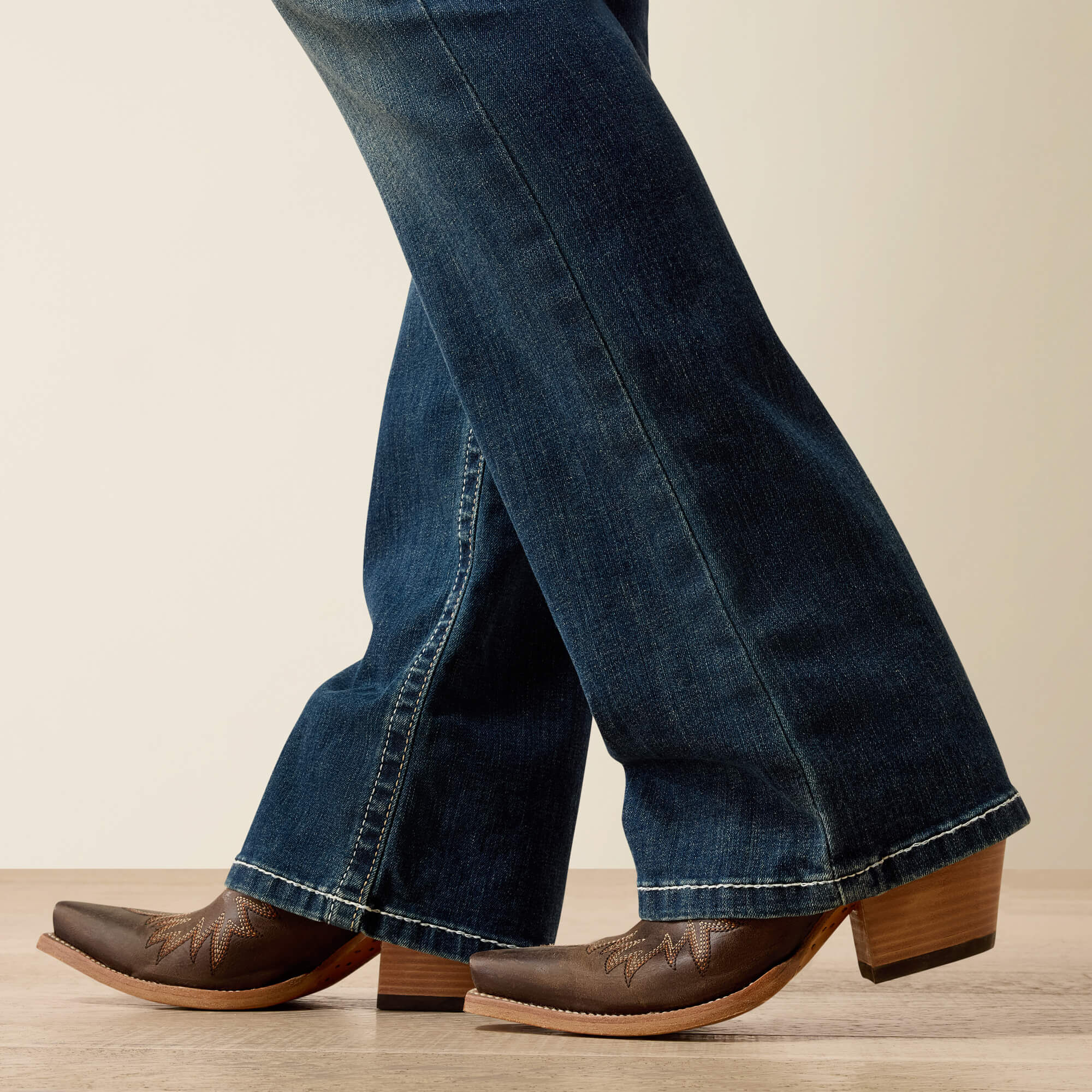 Ariat R.E.A.L. Mid Rise Stretch Whipstitch Boot Cut Jean Women|Trends