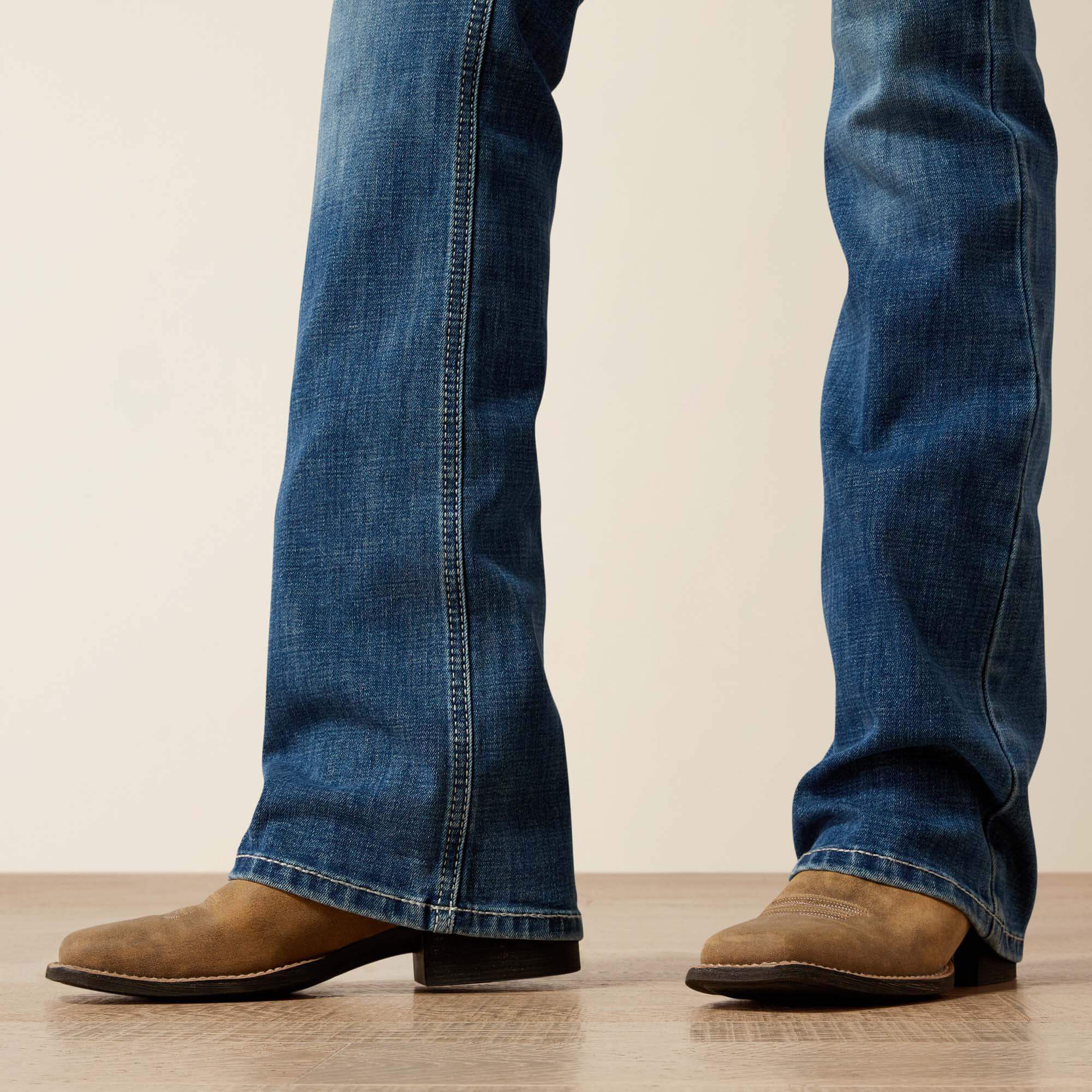 Ariat Mid Rise Aisha Boot Cut Jean Women|Trends