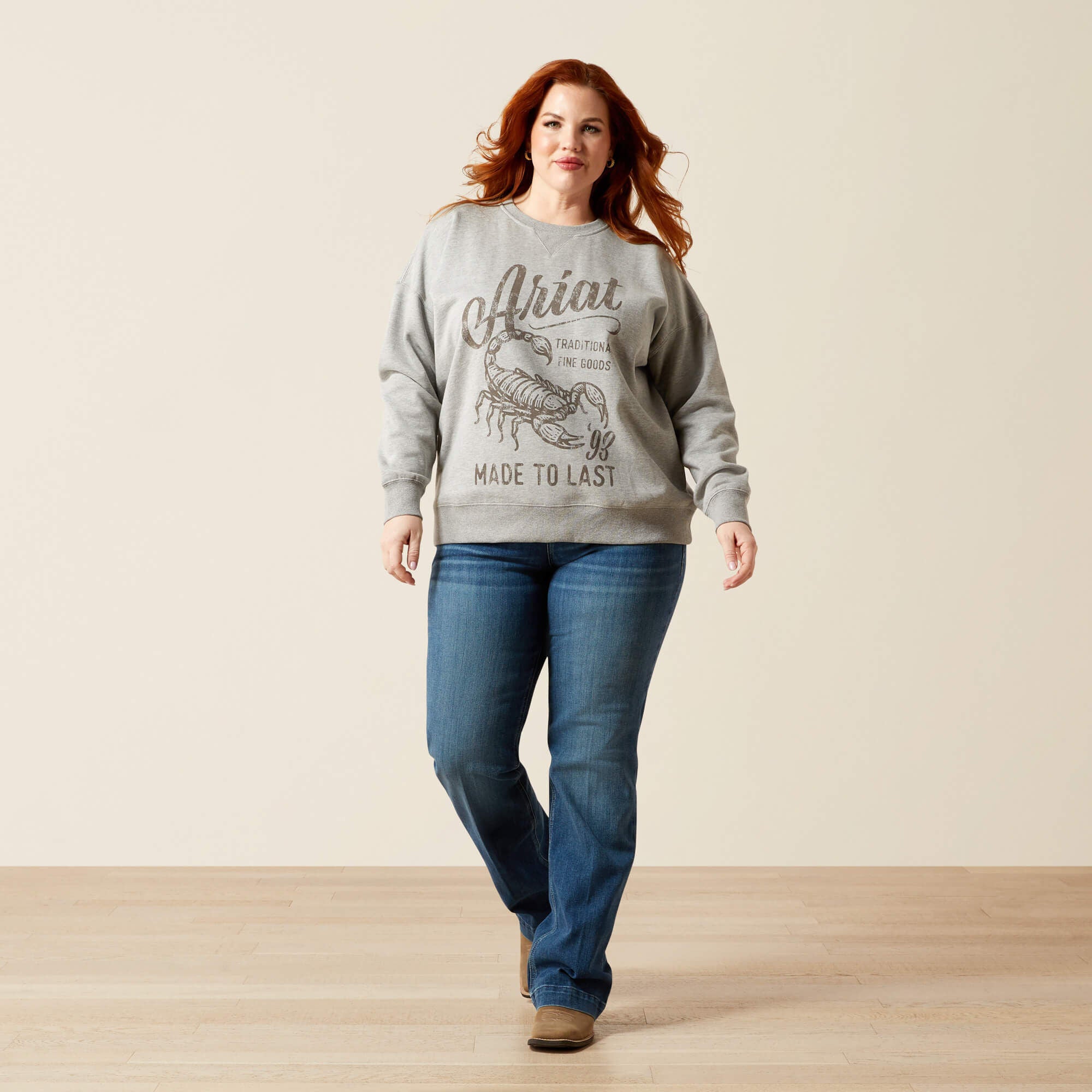 Ariat Scorpion Script Oversized Sweatshirt Women