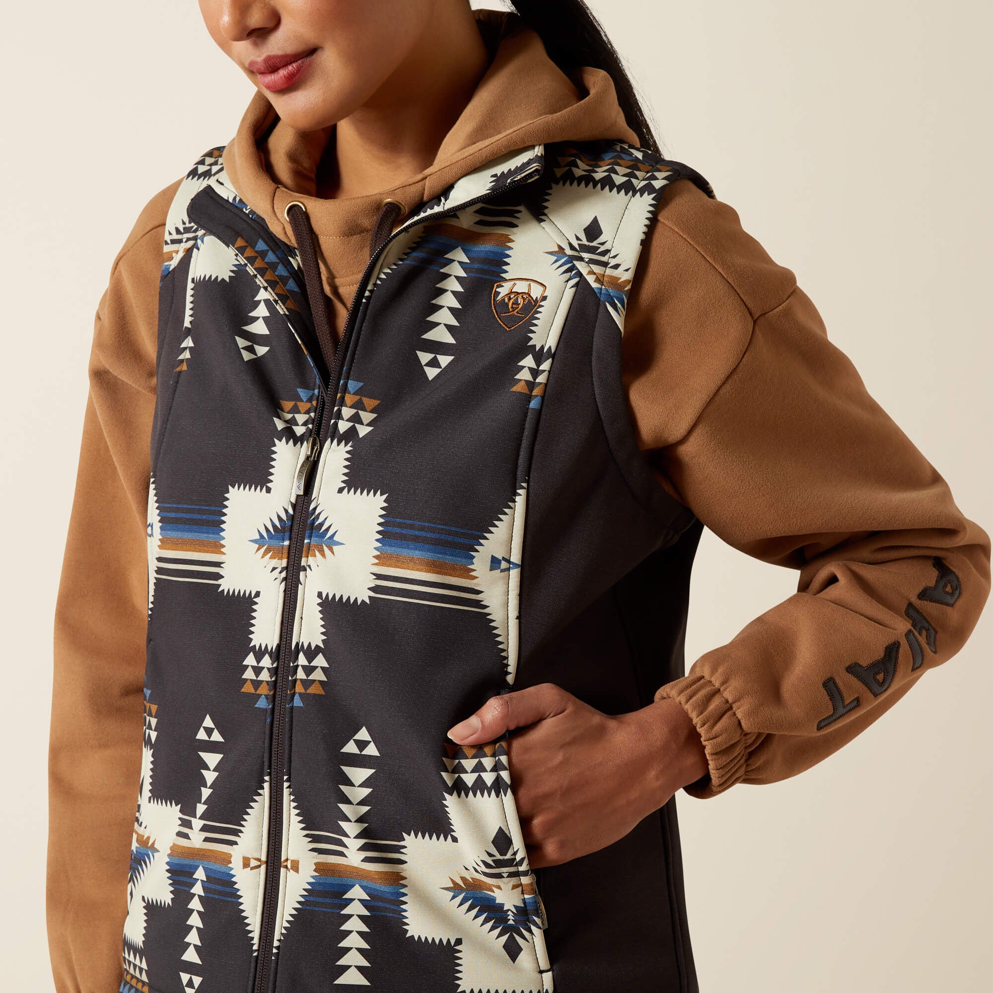Ariat Ariat Logo Softshell Print Vest Women