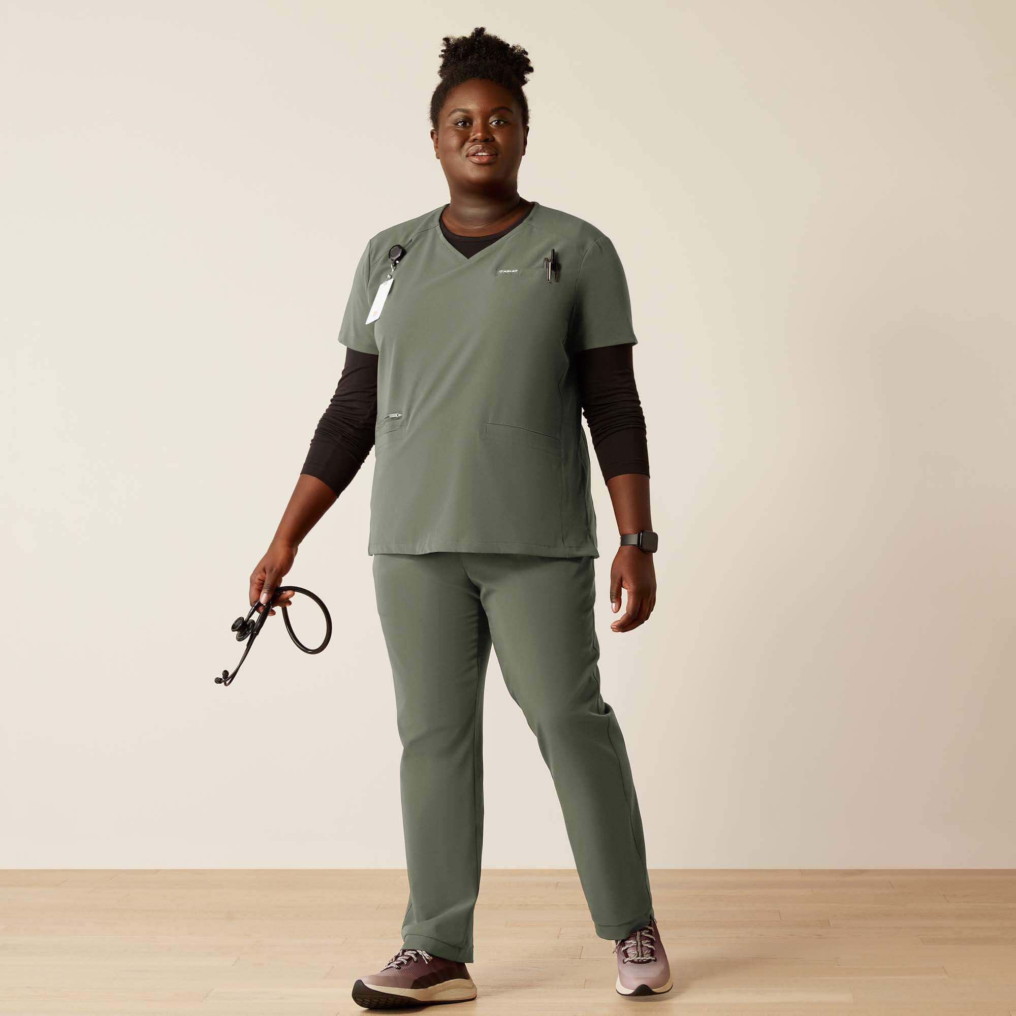Ariat Clara 6 Pocket Scrub Top Women