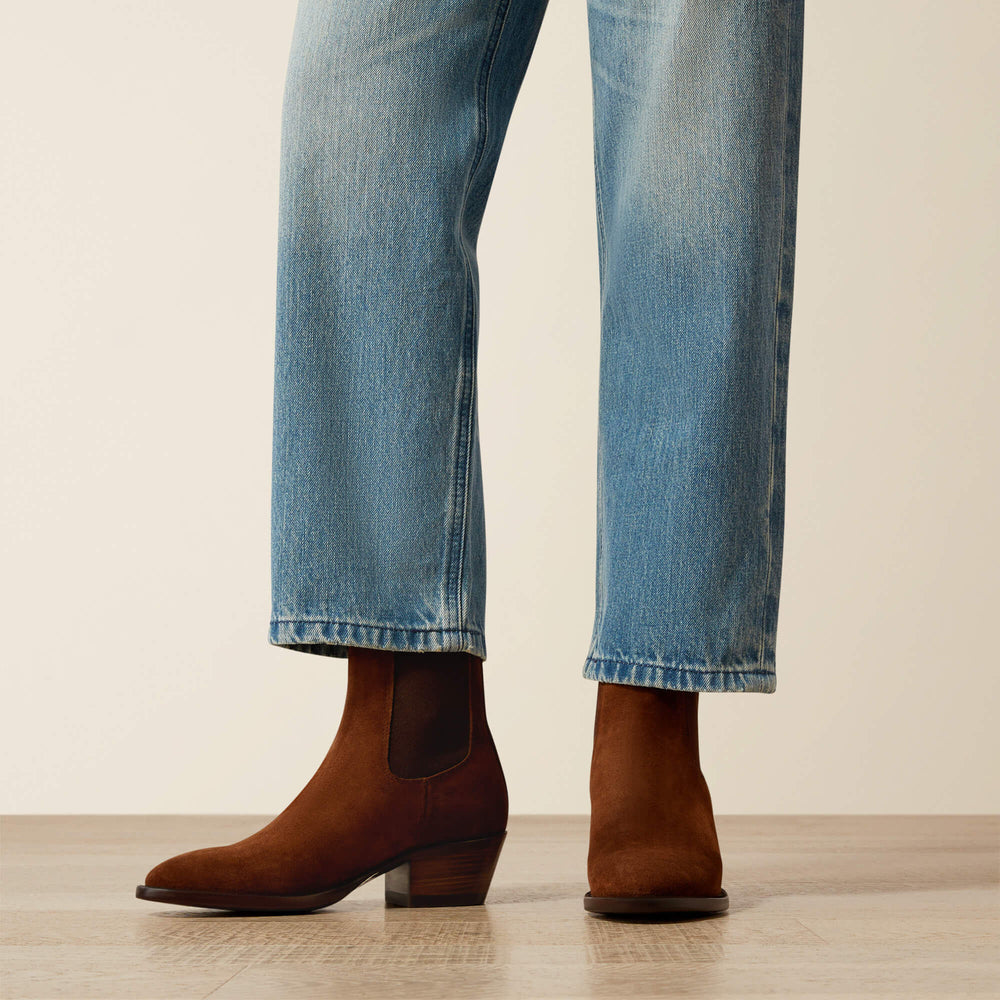 Ariat Ultra High Rise Cheyenne Yoke Tomboy Straight Leg Jean Trends